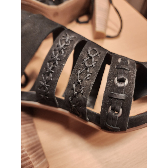 Lucky Brand Suede LEATHER Embroidered Block Heel Sandal Booties sz 9.5 M BLACK - Picture 11 of 14